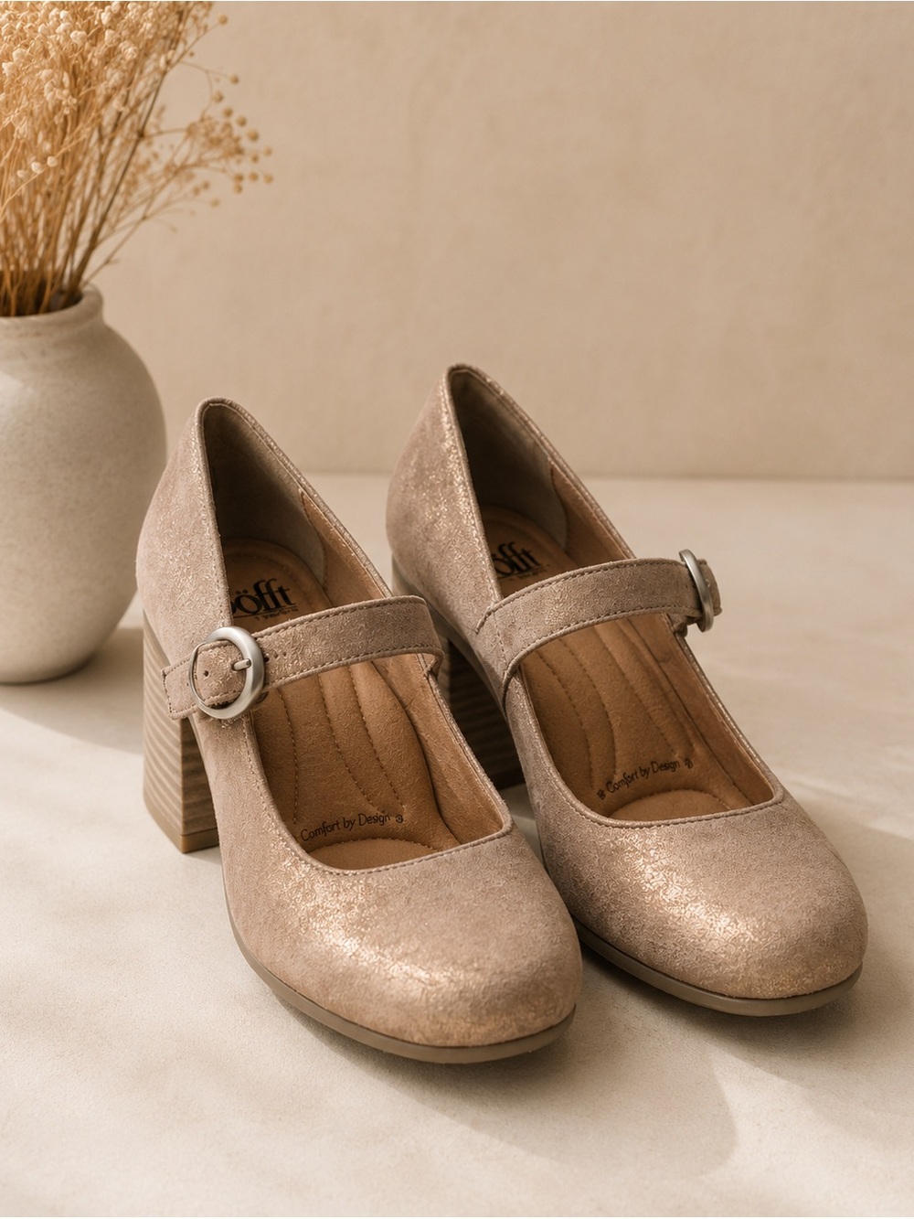 Sofft Miranda Gold Tone Suede Heels, size 8 (39 euro) New In Box
